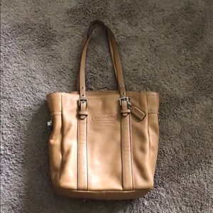 COACH purse, tan, leather, should bag